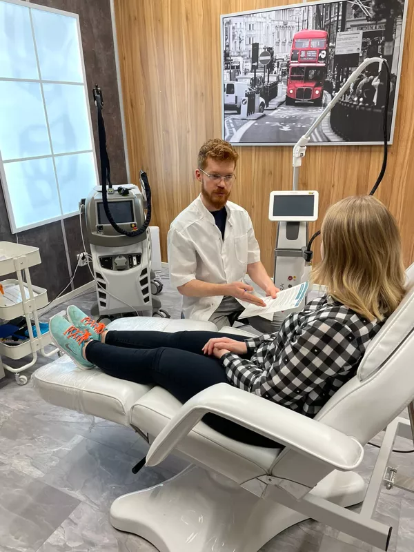 Gratis konsultation för tatueringsborttagning med Lutronic PicoPlus i Malmö, Göteborg och Jönköping – hudanalys och individuell behandlingsplan på KeraLase